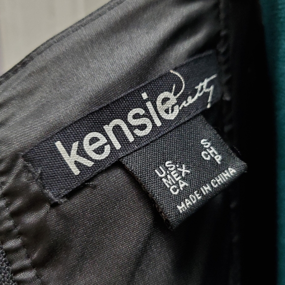 Kensie Dress in Paisley - Picture 6 of 6